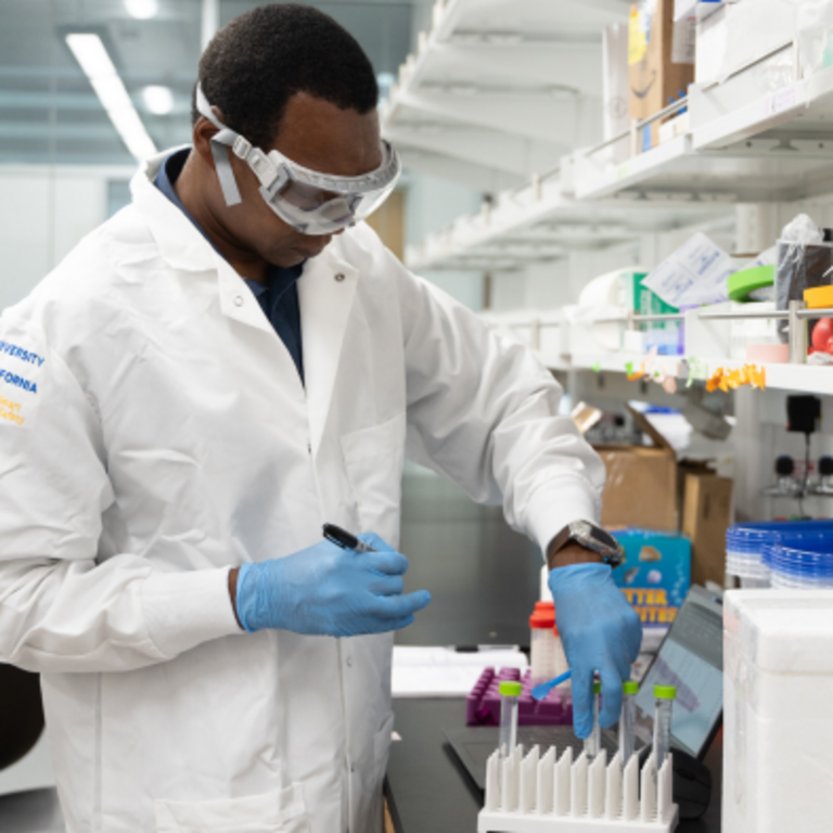 Water Illumination scientist working at the Life Sciences Incubator at UC Riverside.
